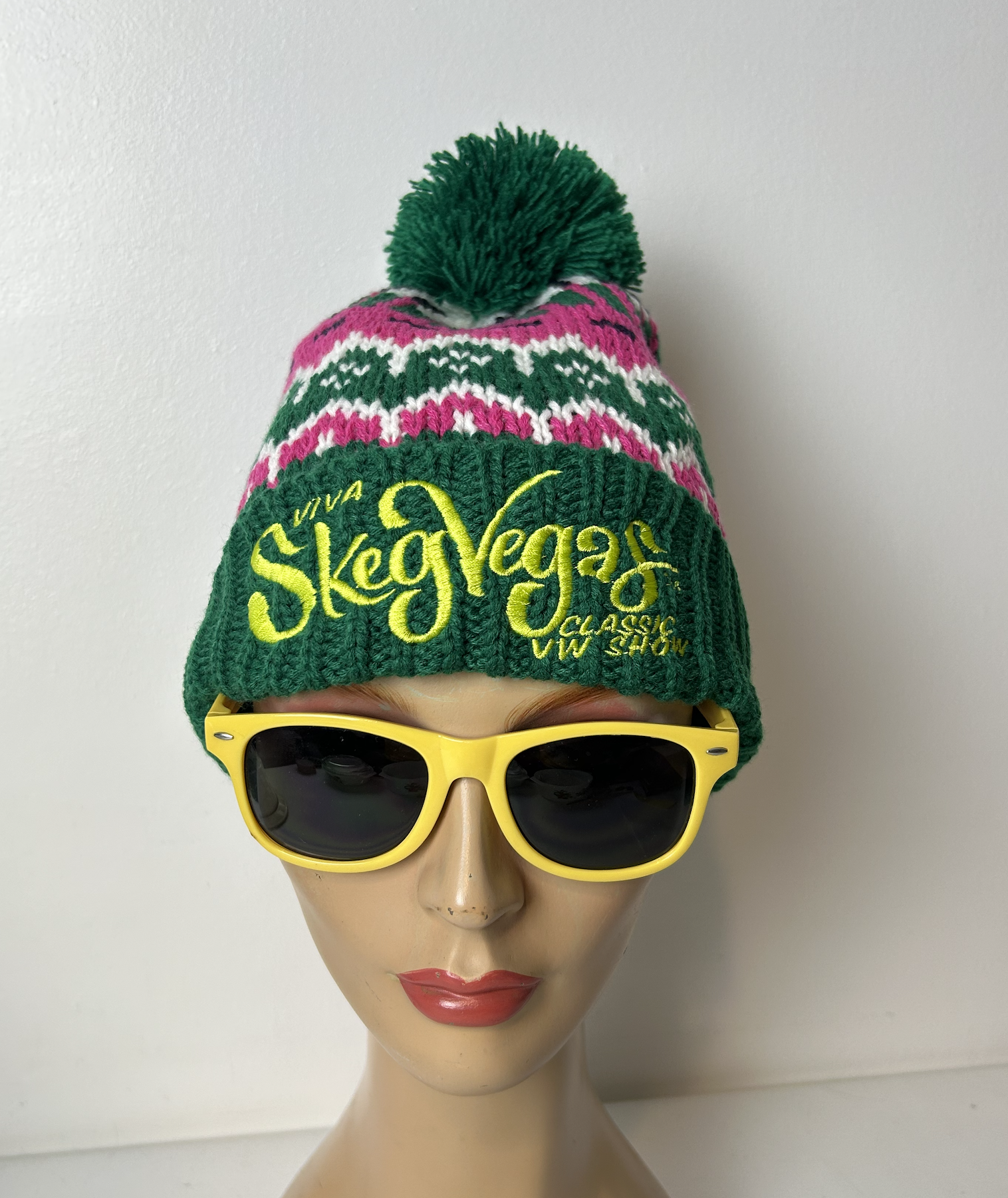 OFFICIAL Retro Ski Bobble Alpine Lodge