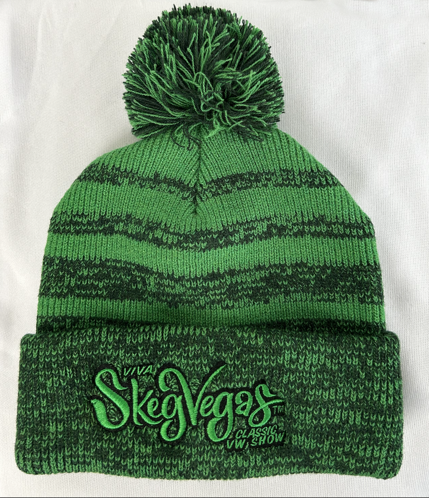 NEW Deluxe bobble. Green / Green